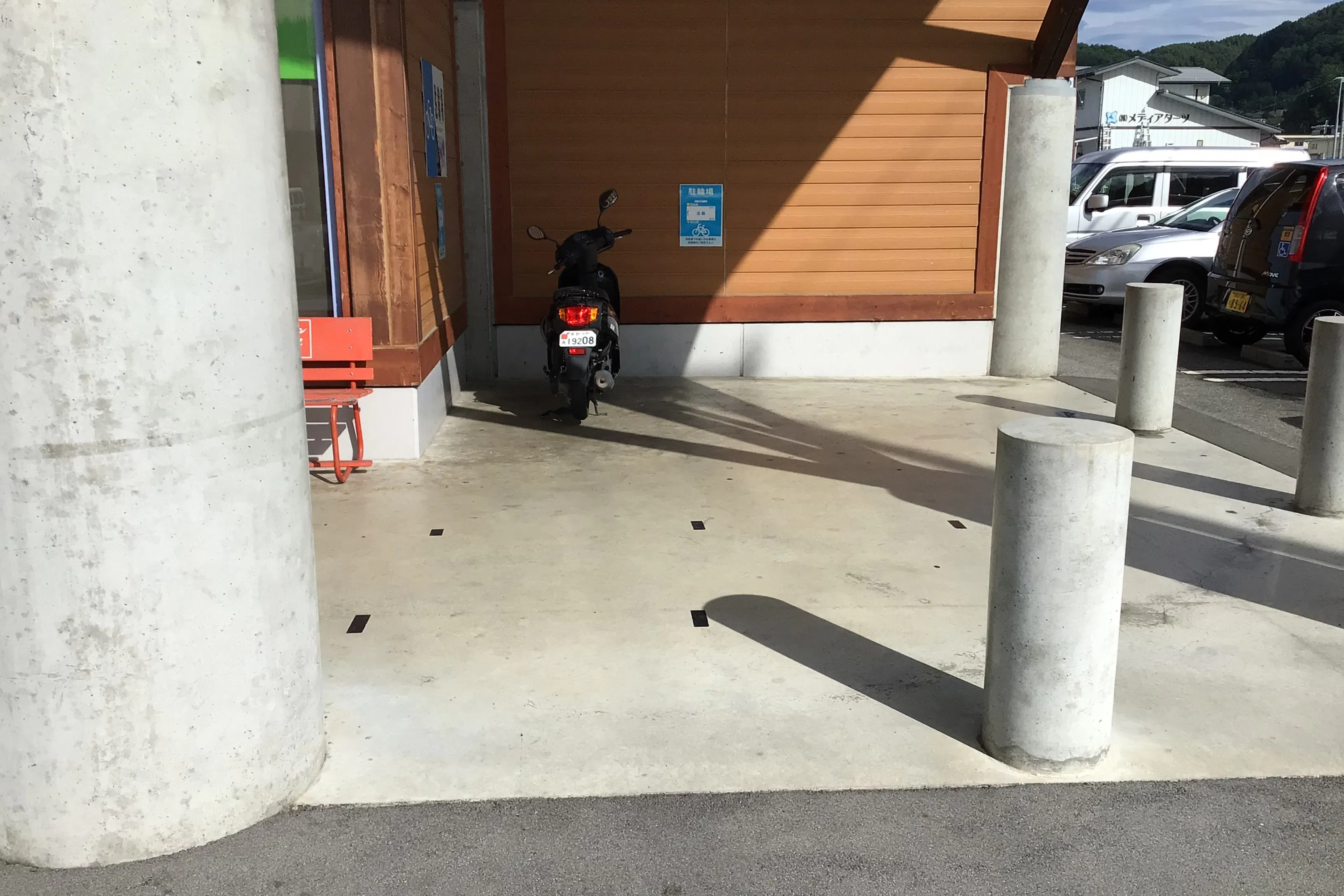 【ダイナム長野茅野店ゆったり館】物販や各種プロモーションイベントでの出店に最適なアミューズメント施設のイベントスペース(駐輪場)