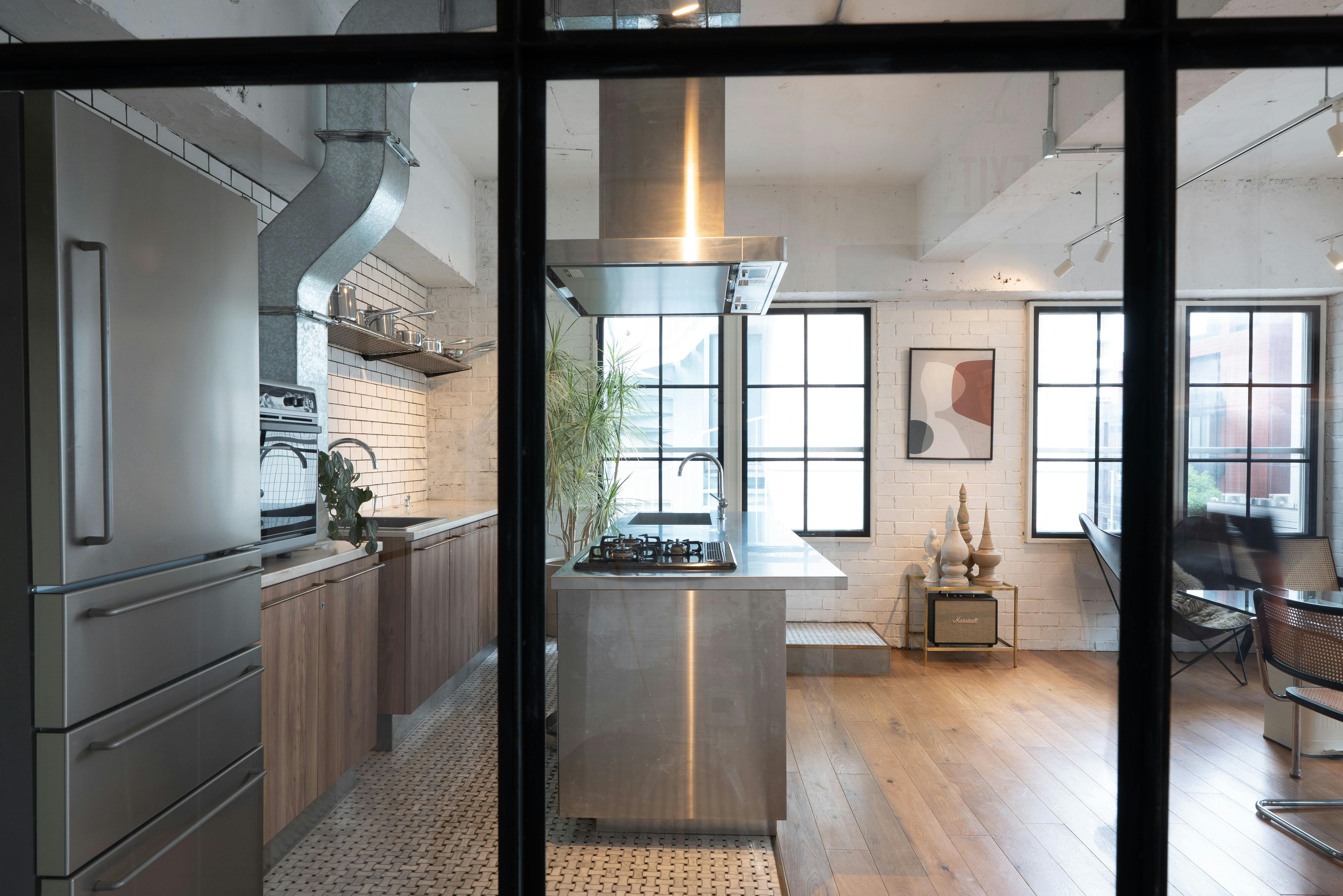 【表参道駅8分】撮影やワークショップ、招待制イベント等に最適なキッチン付きのスタジオスペース