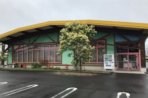 【ダイナム岡山真備店ゆったり館】キッチンカーやプロモーションに最適なアミューズメント施設のイベントスペース