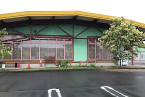 【ダイナム岡山真備店ゆったり館】キッチンカーやプロモーションに最適なアミューズメント施設のイベントスペース