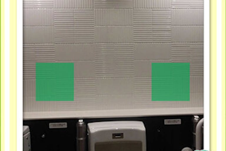 【イオンモール多摩平の森】モール内広告 化粧室鏡(オプション)の画像1