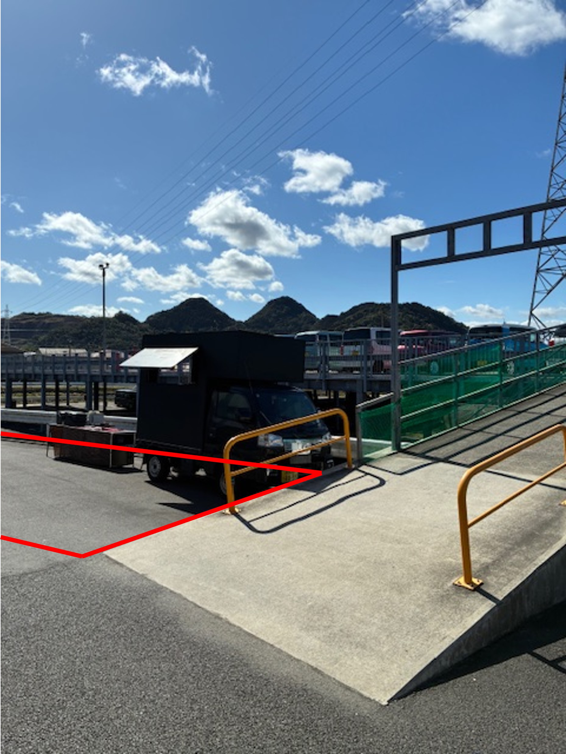 【スーパーセンタートライアル加治木店】プロモーションやキッチンカーに利用可能な「屋外スペース」