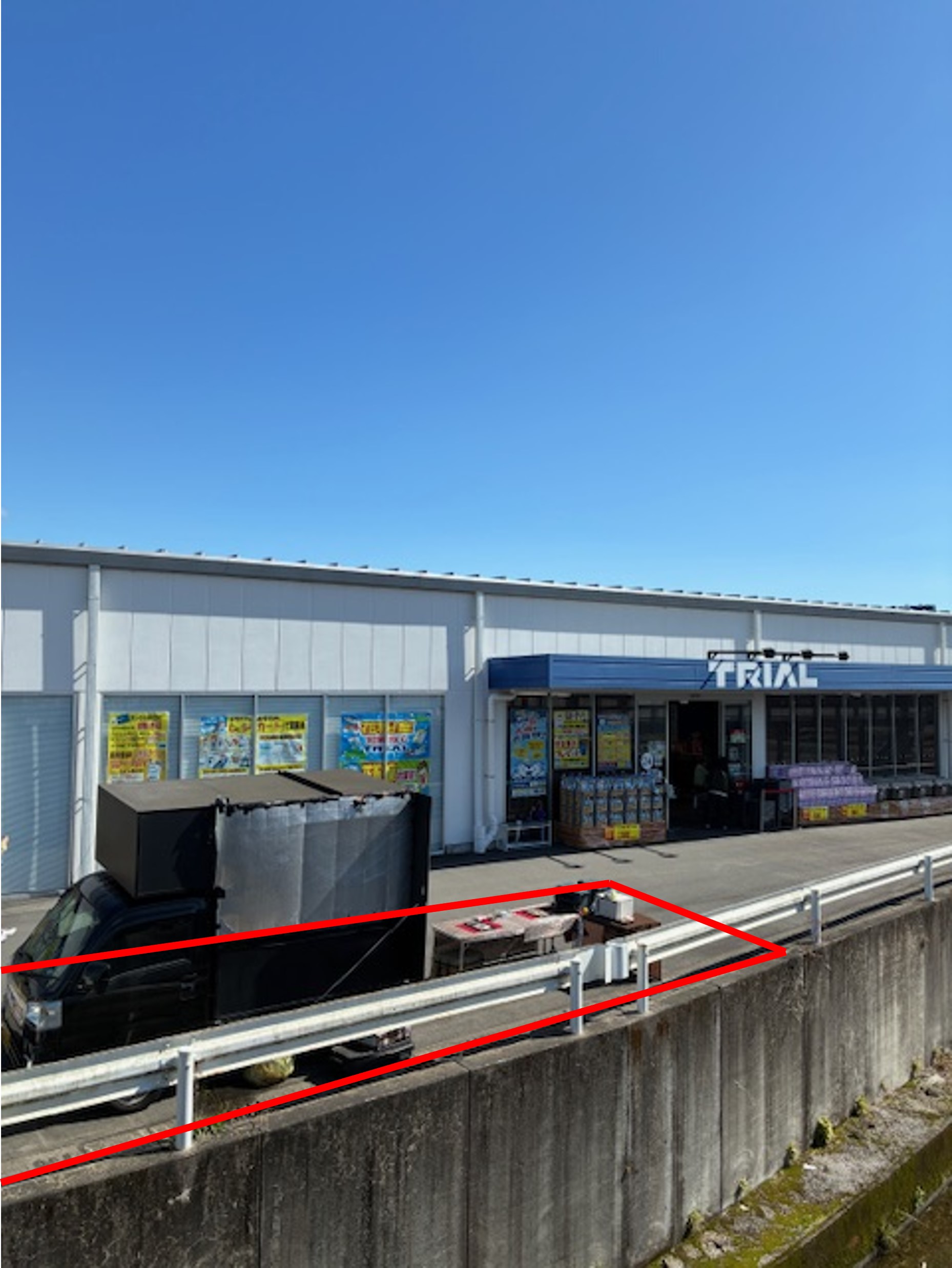 【スーパーセンタートライアル加治木店】プロモーションやキッチンカーに利用可能な「屋外スペース」