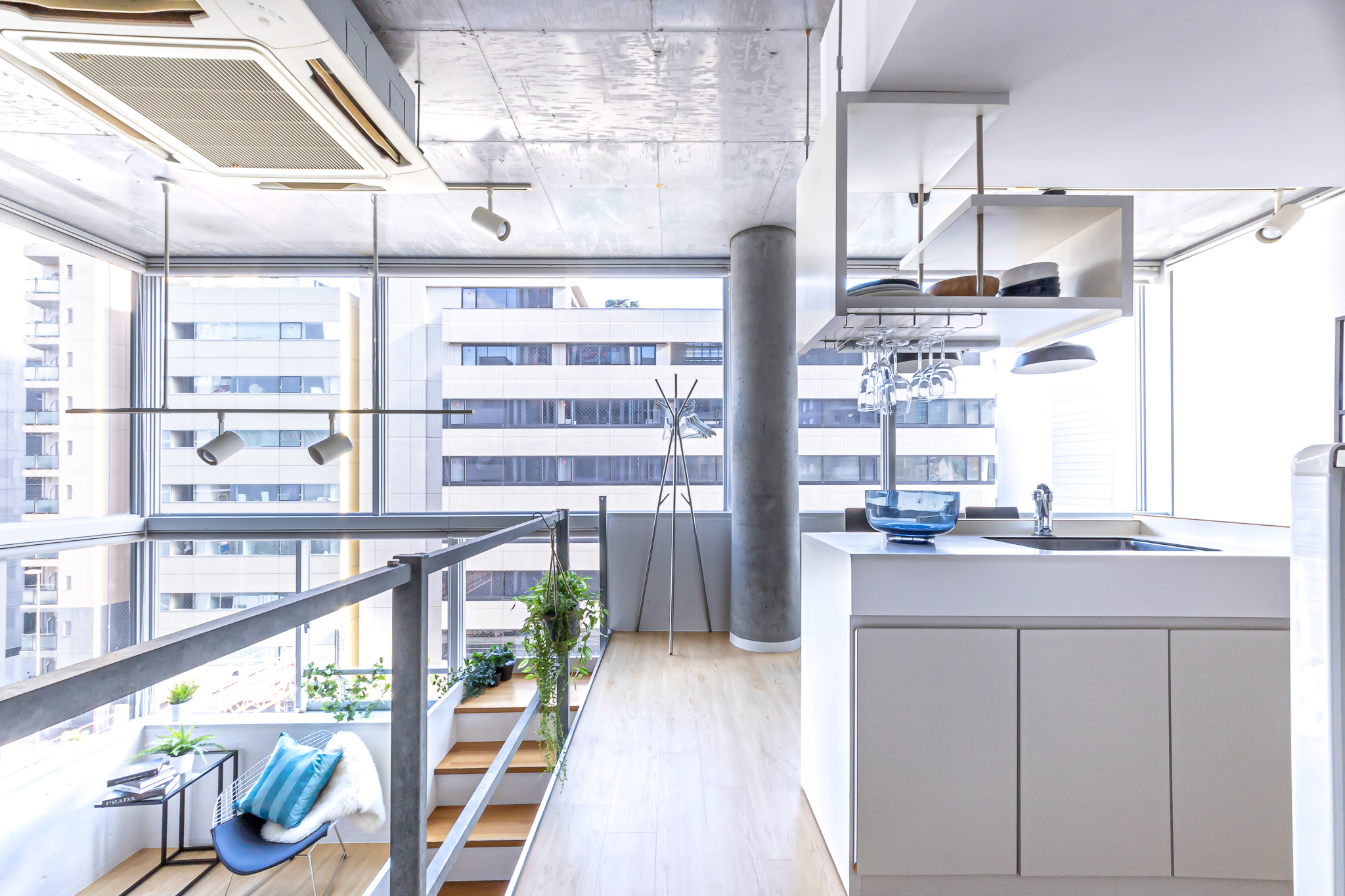 【赤羽橋駅4分】天井高4m・二面採光　自然光が豊富に入るカフェ風レンタルスタジオの画像8