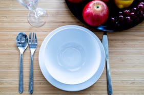 【赤羽橋駅4分】天井高4m・二面採光 自然光が豊富に入るカフェ風レンタルスタジオ