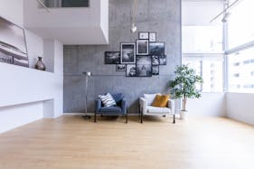 【赤羽橋駅4分】天井高4m・二面採光 自然光が豊富に入るカフェ風レンタルスタジオ