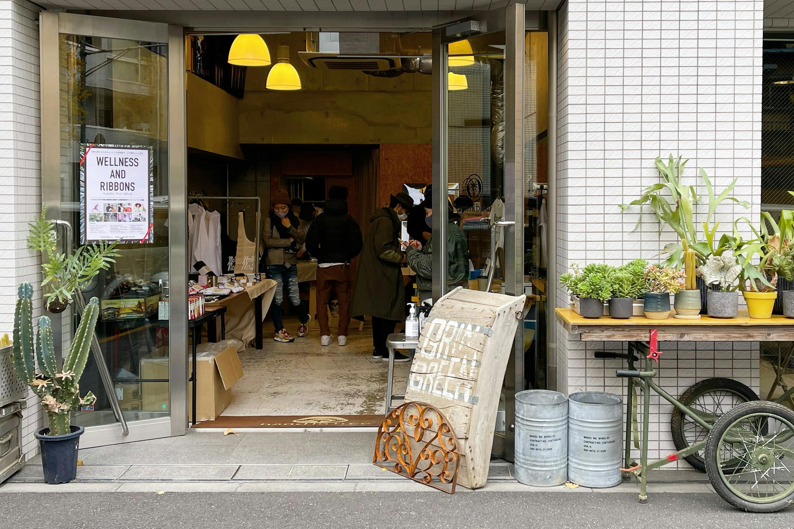 【原宿・千駄ヶ谷】路面・天井高約5m 好立地、換気条件の整ったギャラリー兼多目的スペース