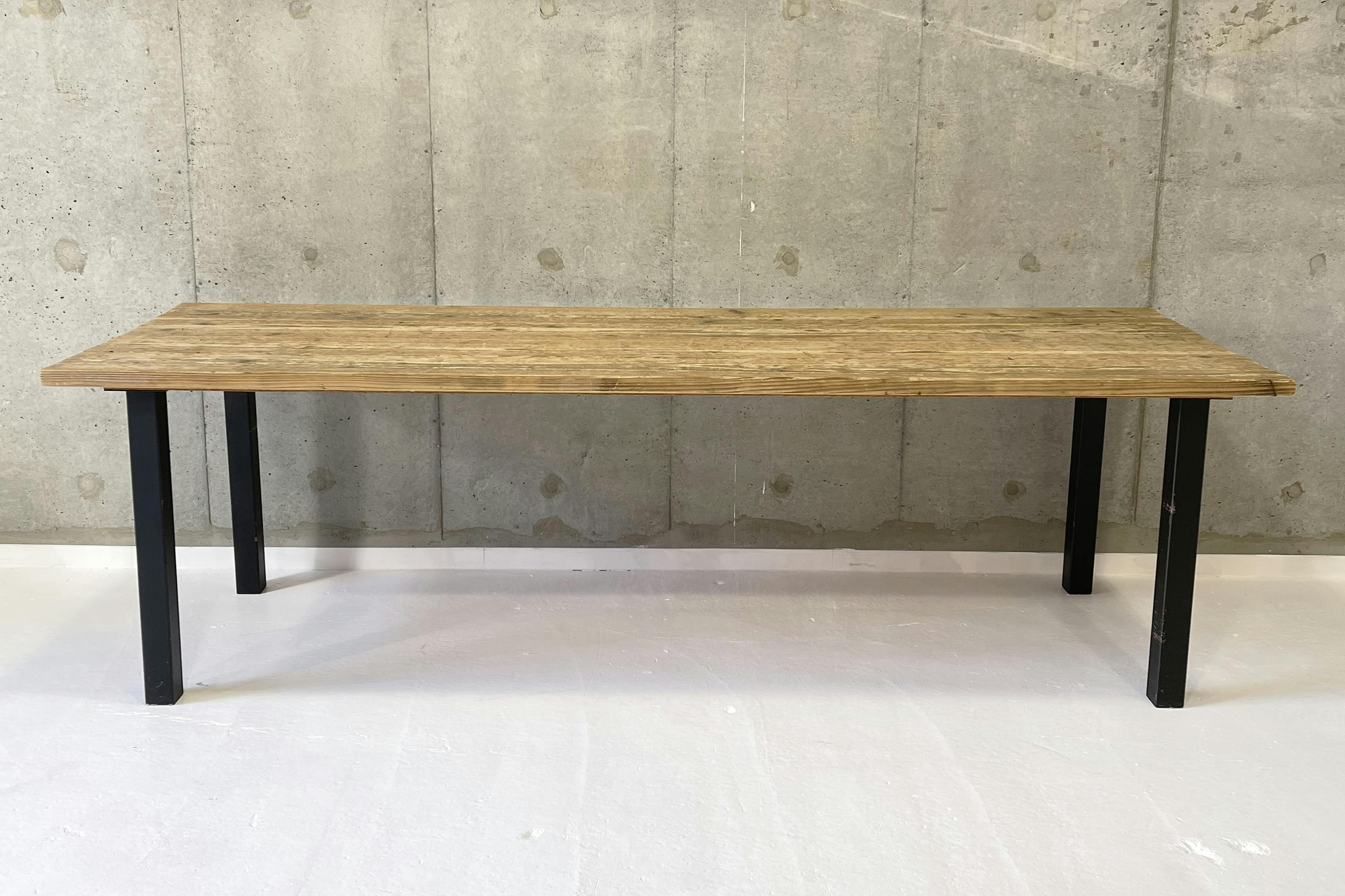 無料レンタル什器③展示台兼テーブル