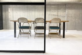 【原宿・千駄ヶ谷】路面・天井高約5m 好立地、換気条件の整ったギャラリー兼多目的スペース