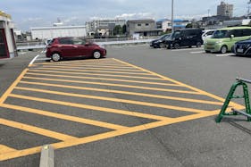 【ダイナム山口宇部港町店ゆったり館】キッチンカーやプロモーションに最適なアミューズメント施設のイベントスペース