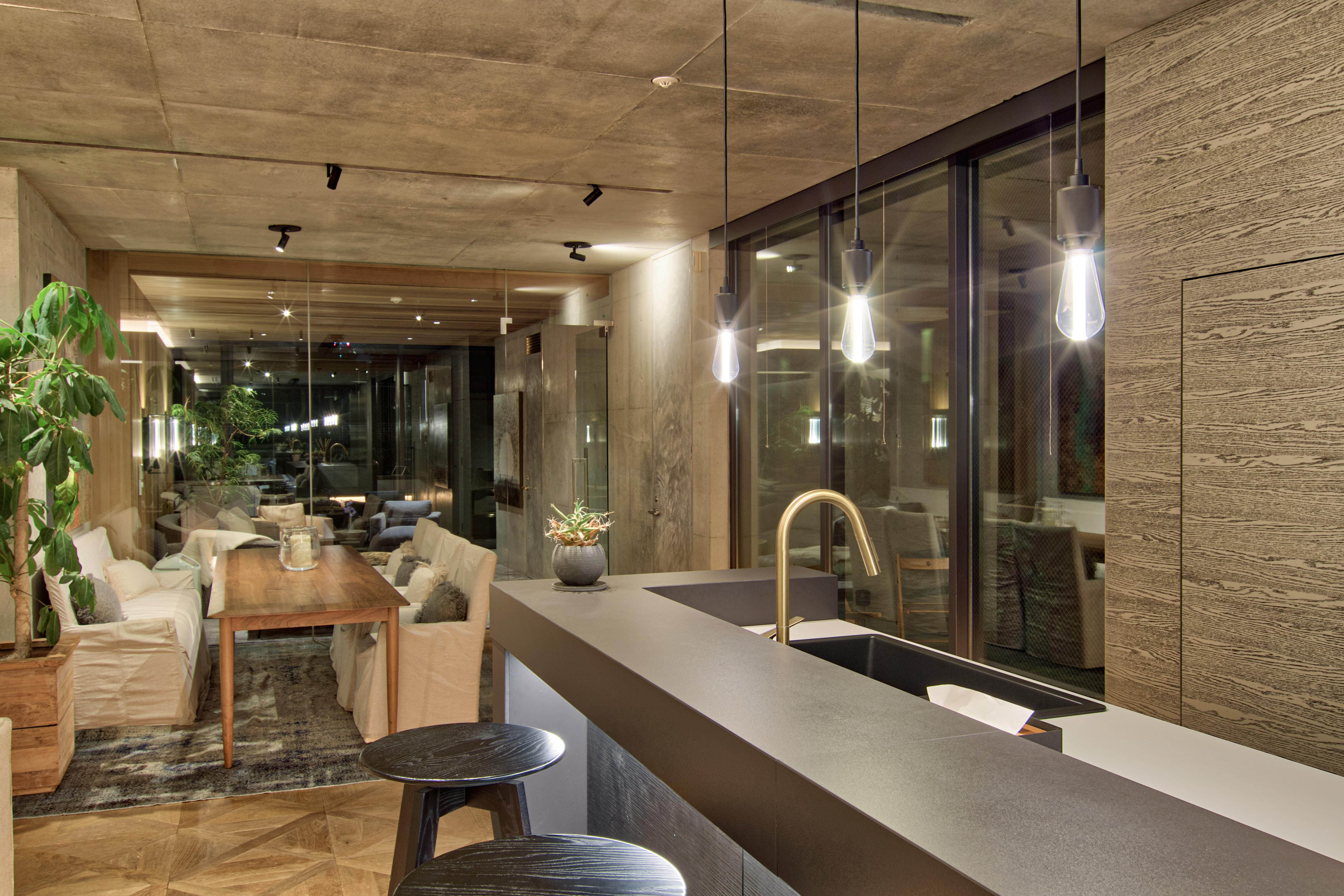 【表参道徒歩9分】最大30名まで収容可能の貸切空間。キッチン、スピーカー、プロジェクターを完備しております。の画像9