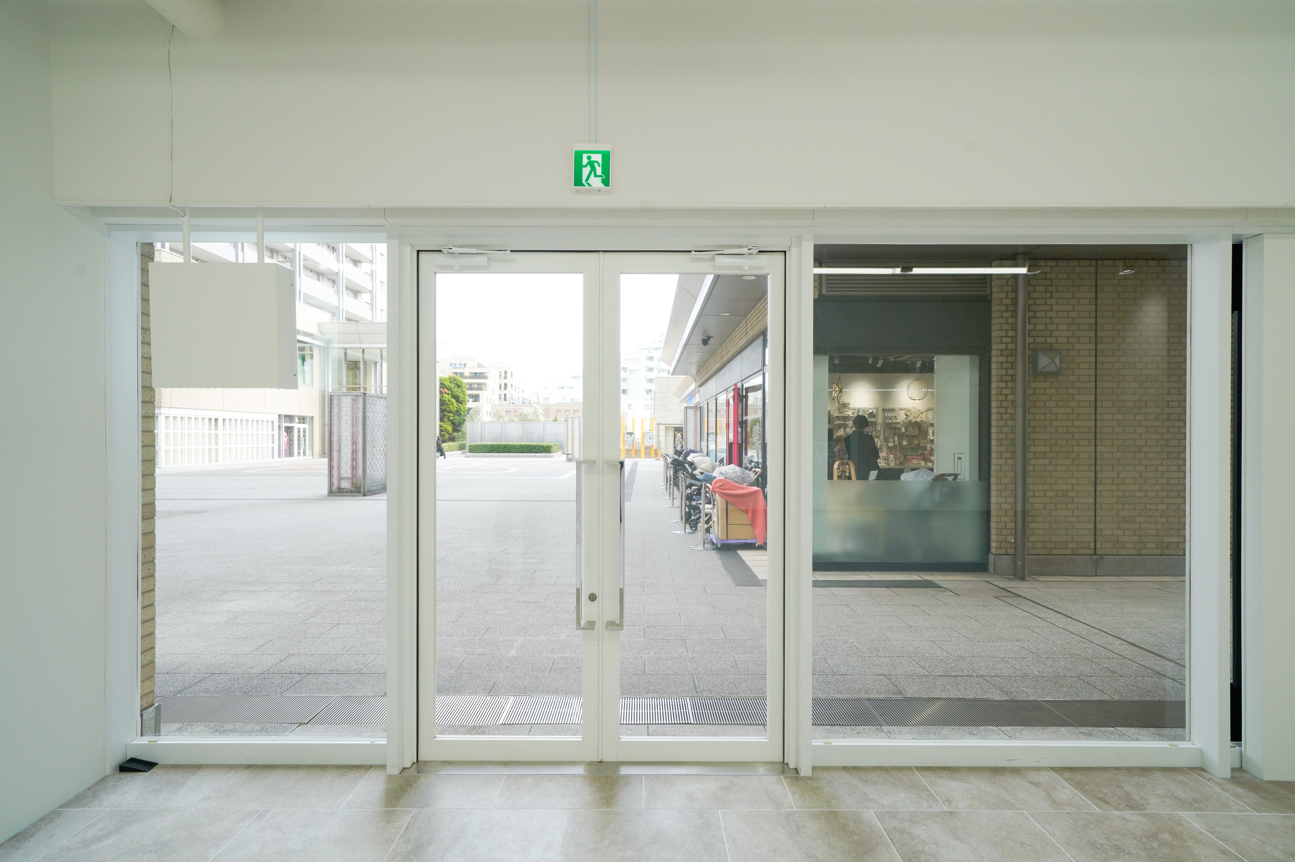 【代官山駅1分｜Space B】NFTアート、展示会、観光PR、ポップアップストアに最適な代官山アドレス内にある天井高3.4mの路面スペース