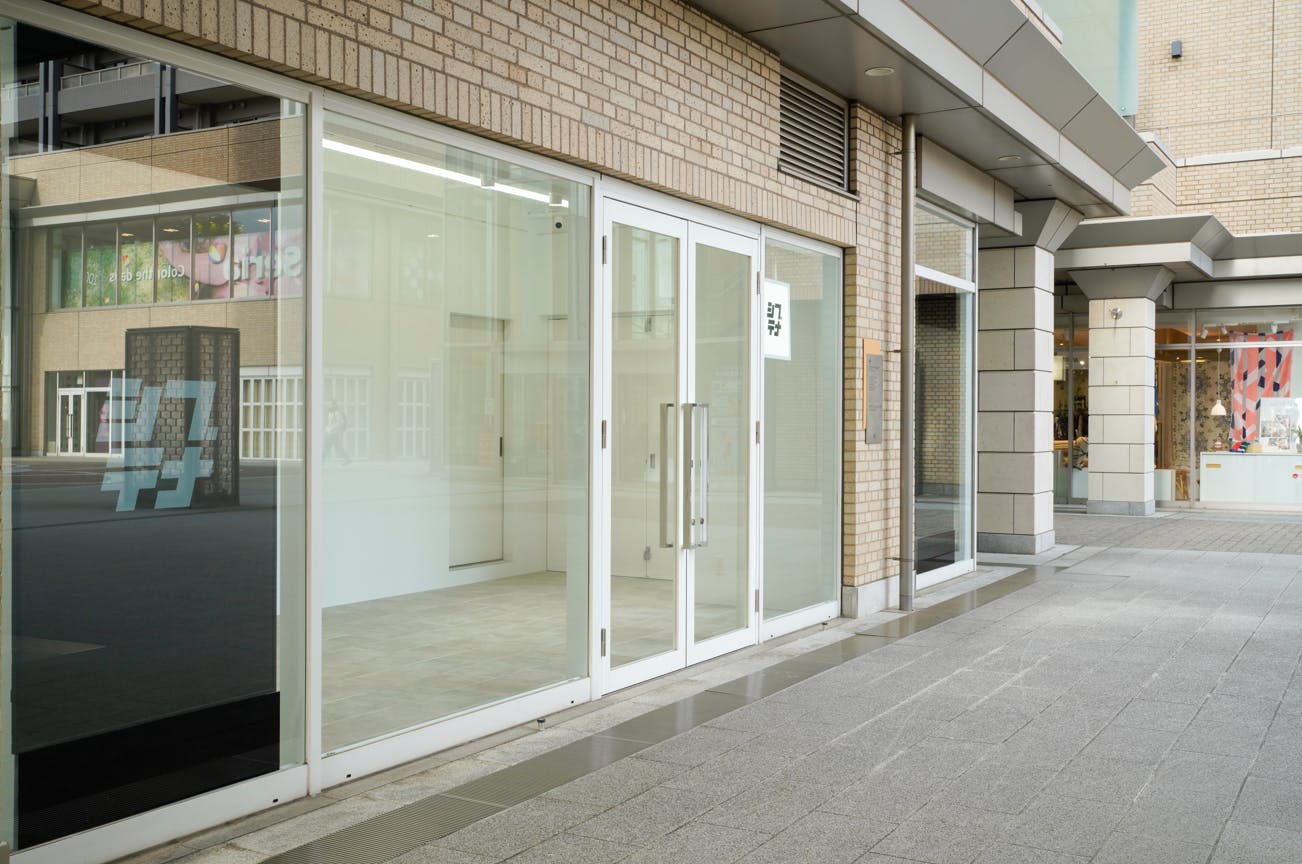 【代官山駅1分｜Space B】NFTアート、展示会、観光PR、ポップアップストアに最適な代官山アドレス内にある天井高3.4mの路面スペース