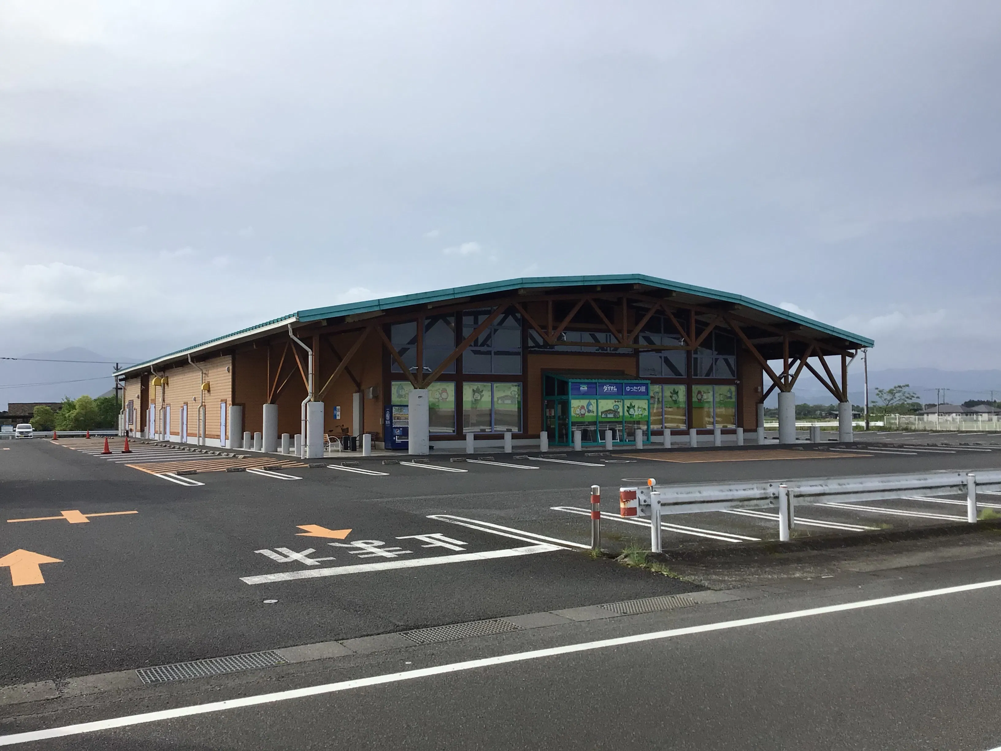 【ダイナム鹿児島東串良店ゆったり館】キッチンカー出店やプロモーションイベントに最適なアミューズメント施設のイベントスペース