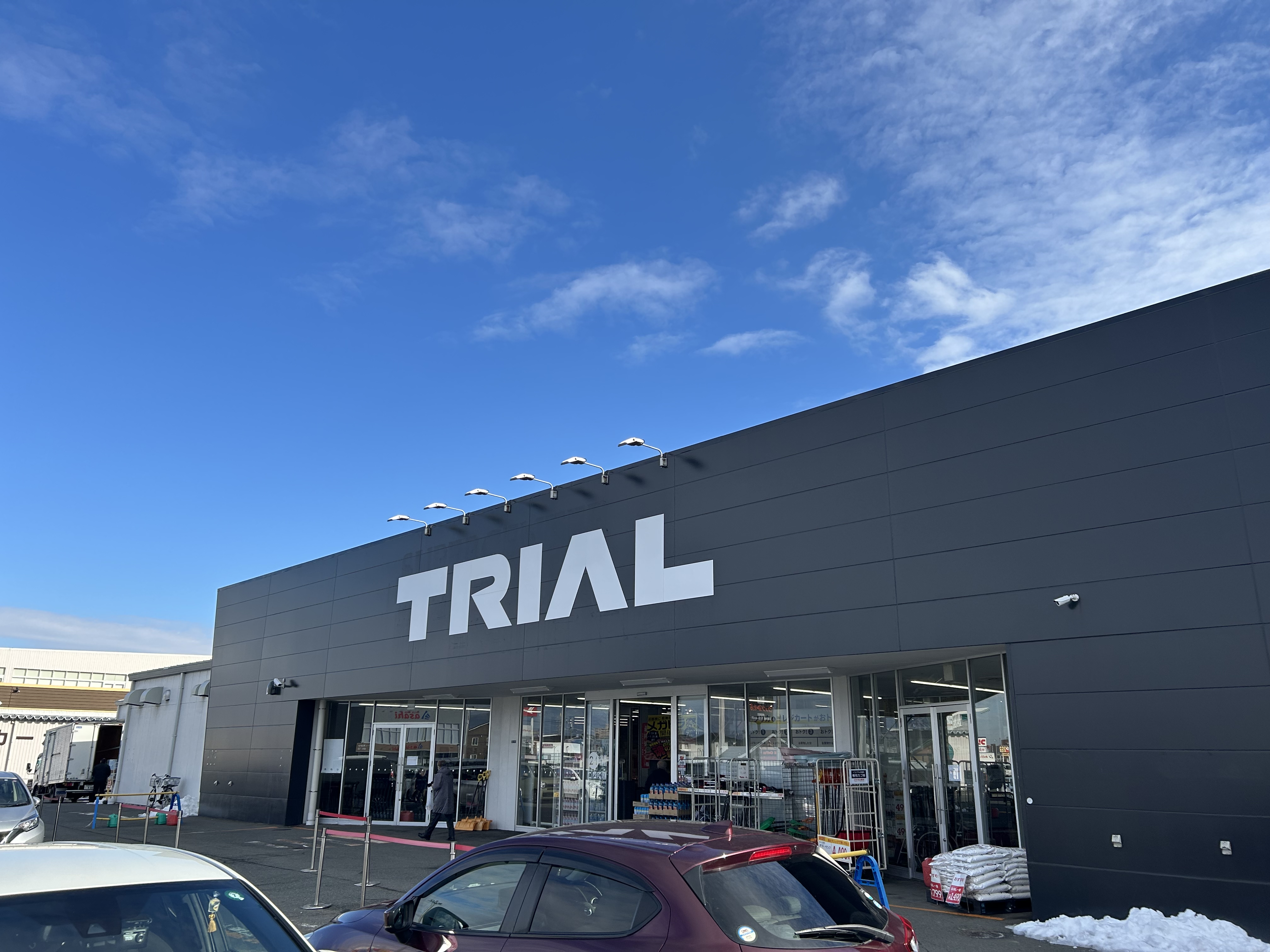 【メガセンタートライアル盛岡西バイパス店】食物販の出店や 販促プロモーションが可能な『【正面右側】Ⓑ 屋外 催事/マルシェスペース』