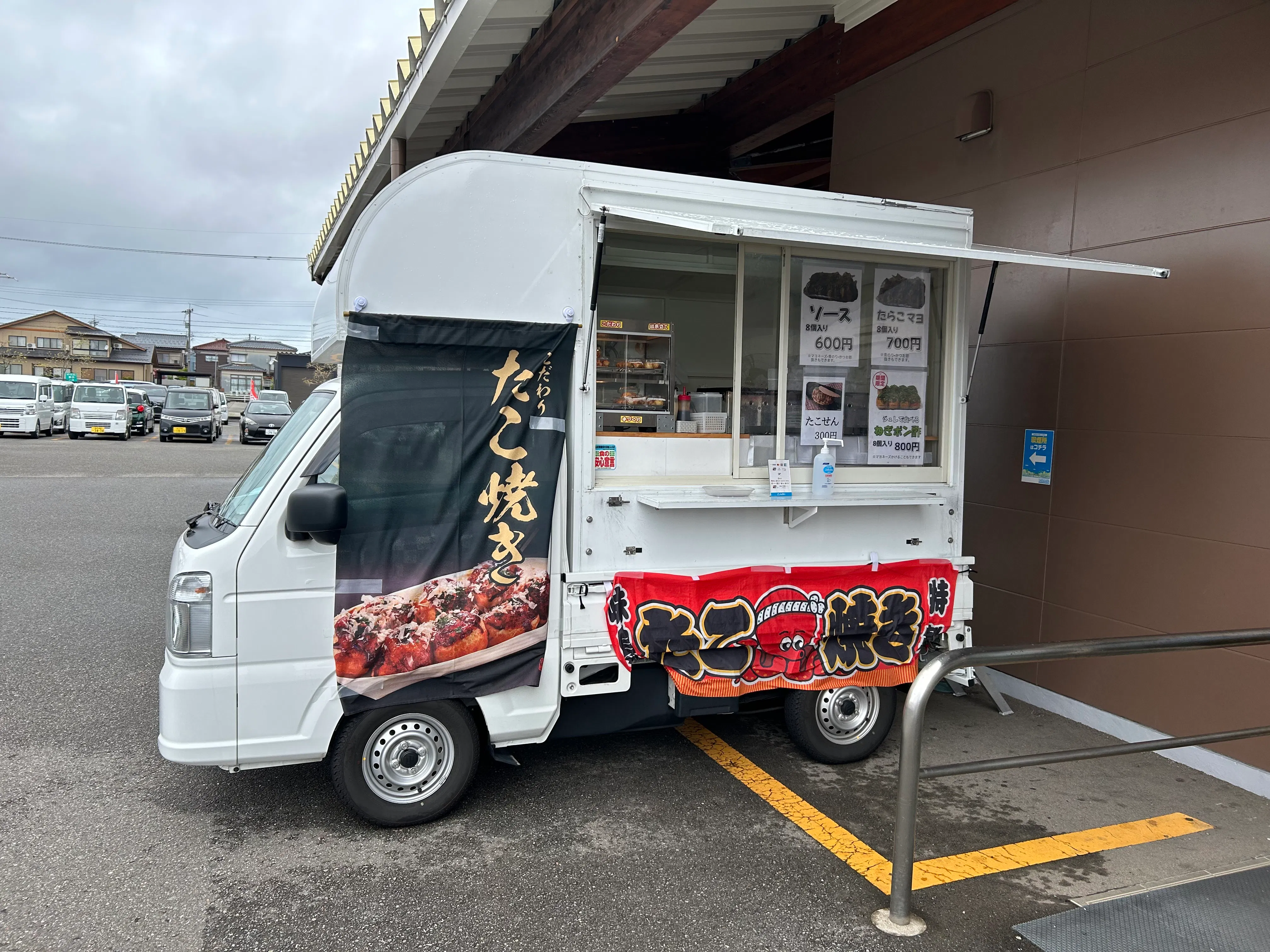 【ダイナム石川金沢近岡店ゆったり館】キッチンカーや各種プロモーションイベントでの出店に最適なアミューズメント施設のイベントスペース