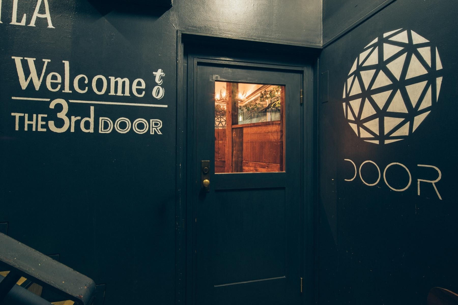 昼夜問わず賑やかに人が集まるブルックリン風カフェの画像9