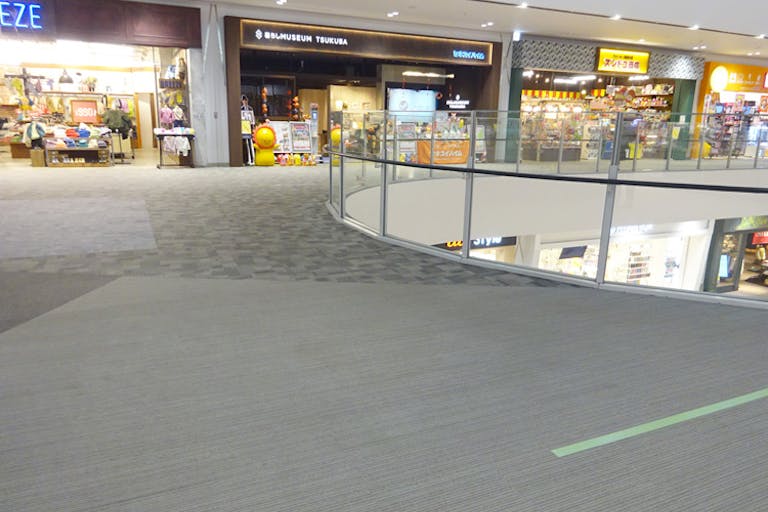 【イオンモールつくば】3FブリッジB(ブリーズ前)の画像1