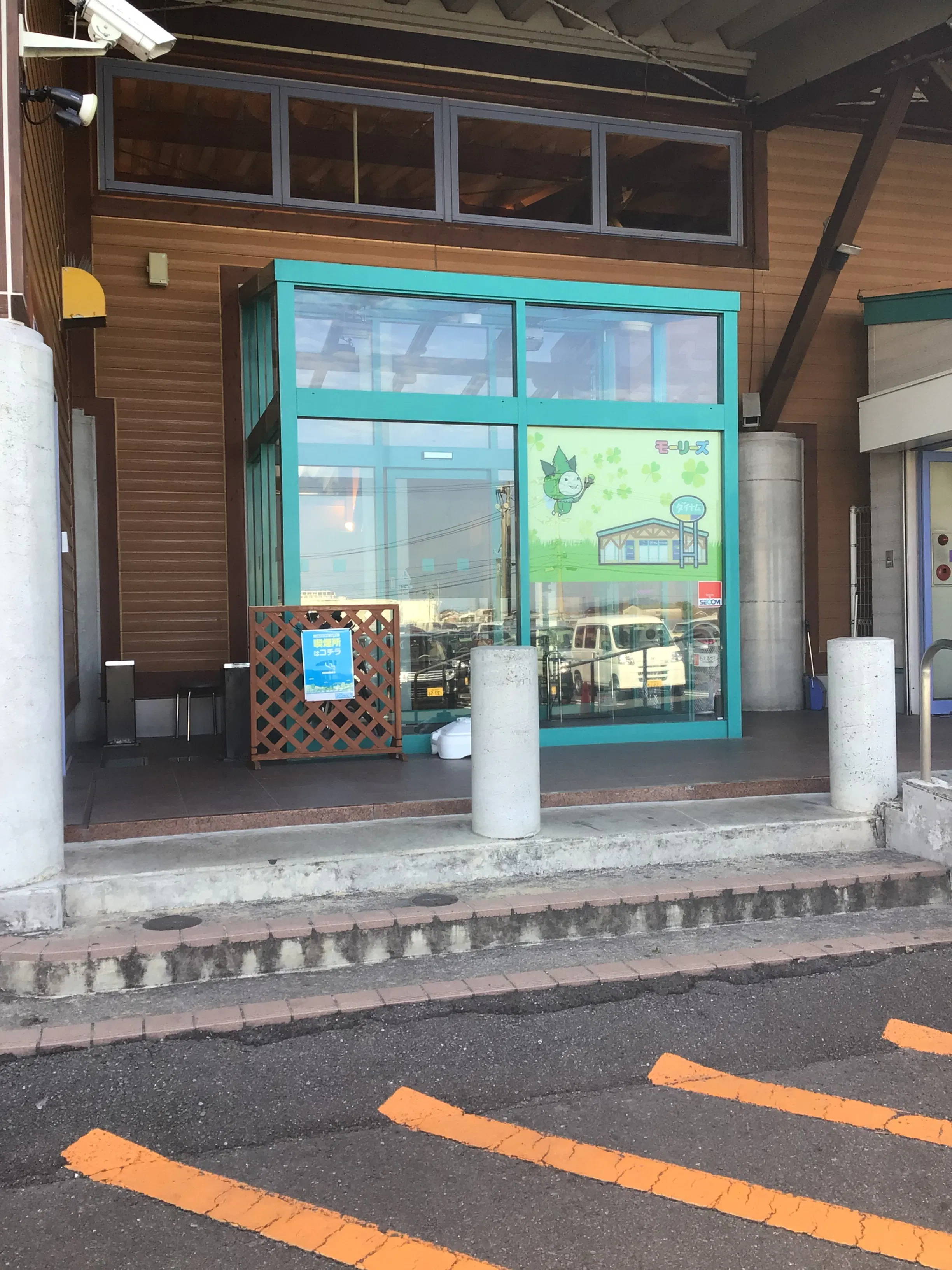 【ダイナム佐賀川副店ゆったり館】キッチンカー出店やプロモーションイベントに最適なアミューズメント施設のイベントスペース(めん六前)