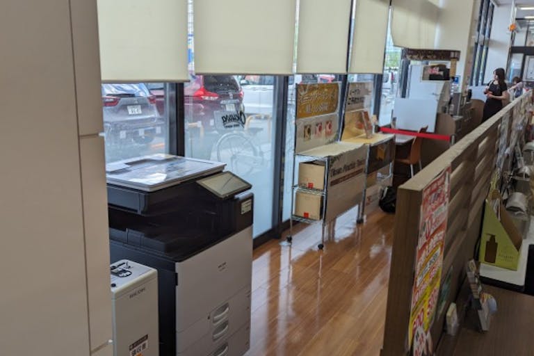 【オークワ大東】プロモーションに利用可能なサッカー台裏のスペース(元イートインスペース)の画像2