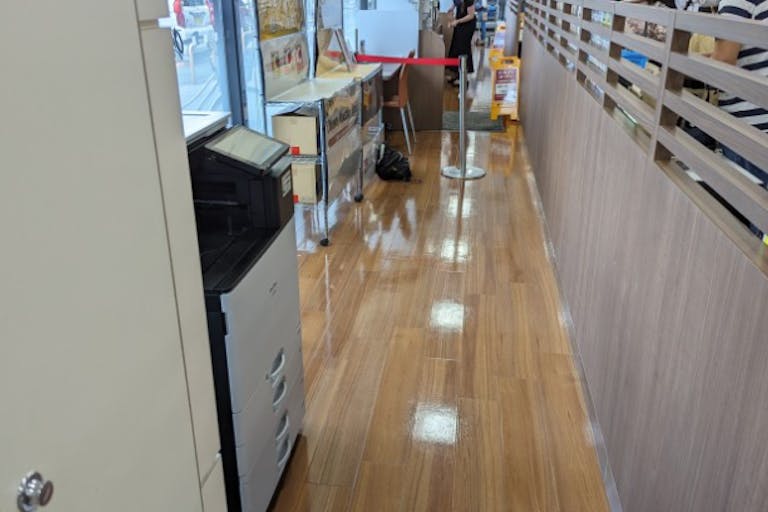 【オークワ大東】プロモーションに利用可能なサッカー台裏のスペース(元イートインスペース)の画像4