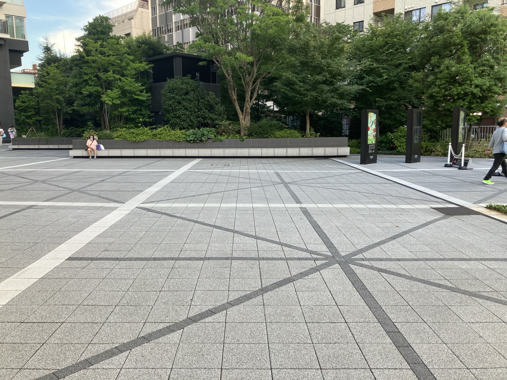 【KAMEIDO CLOCK】1Fカメクロプラザ 大型イベントやキッチンカー出店に最適な屋外催事イベントスペース