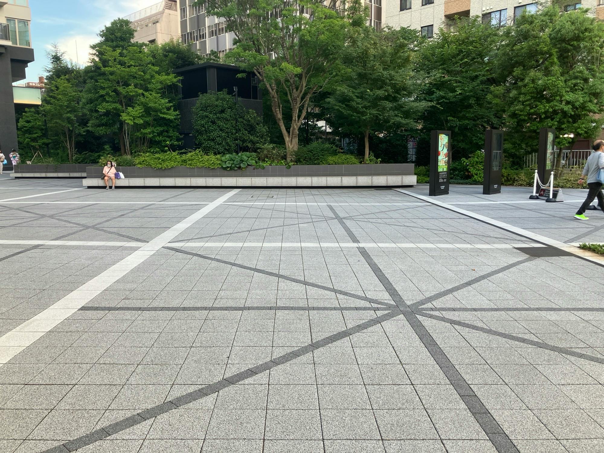 【KAMEIDO CLOCK】1Fカメクロプラザ 大型イベントやキッチンカー出店に最適な屋外催事イベントスペース