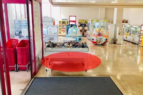 【マックスバリュ十和田南店】各種プロモーションイベントに最適な店舗内イートインスペース横のイベントスペース