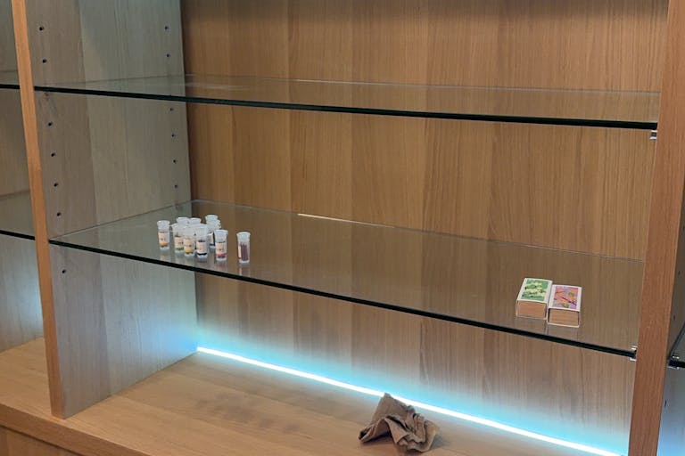 【新橋駅6分】商品展示や絵画の展示に適した銀座8丁目路面店商品発送のみで銀座に出店できるイベントスペースの画像2