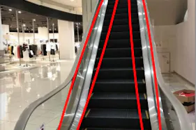 【イオンモール高崎】モール内広告 エスカレーター 1F