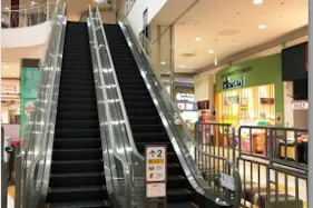 【イオンモール高崎】モール内広告 エスカレーター 1F
