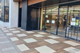 【秋田オーパ】店頭キッチンカースペース