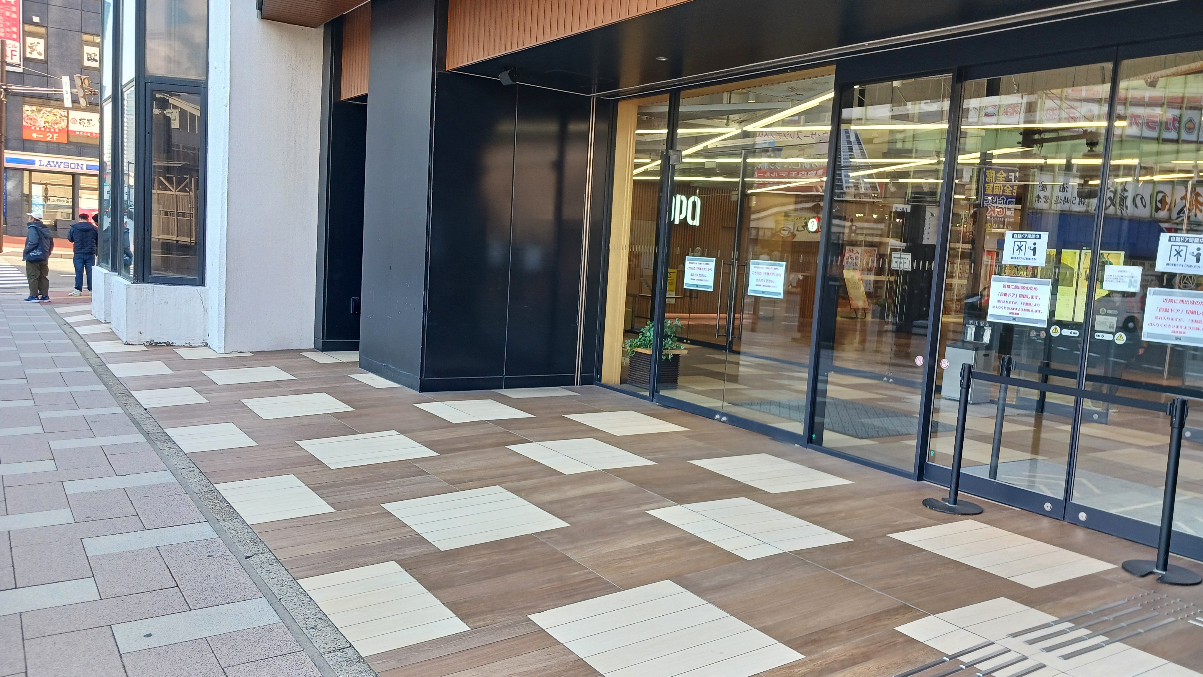 【秋田オーパ】店頭キッチンカースペース