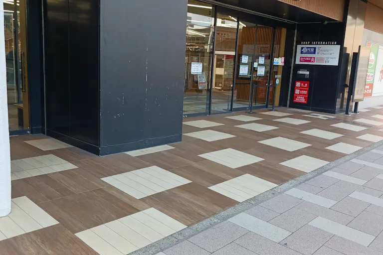 【秋田オーパ】店頭キッチンカースペースの画像3