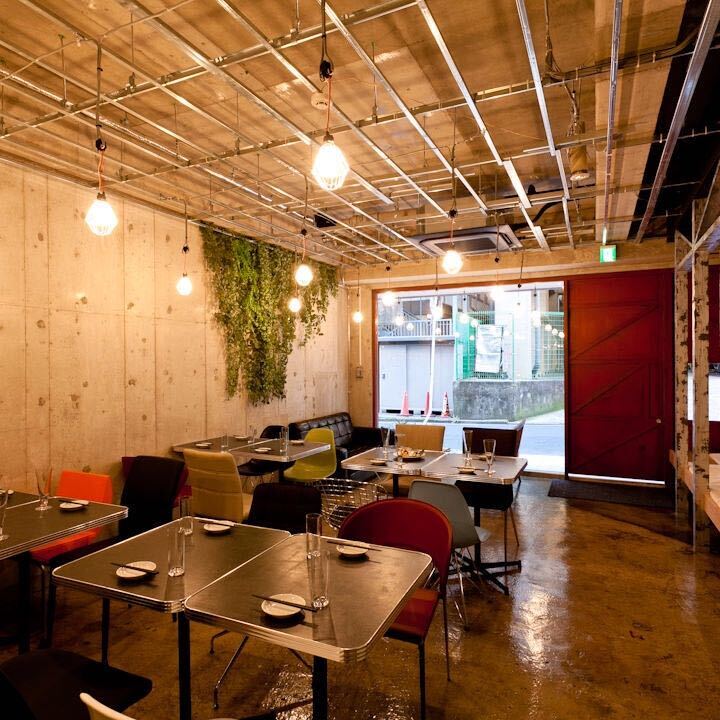 【西船橋駅2分】ローンチパーティーなどのクローズドイベントや撮影に適したあたたかみのある雰囲気のカフェ