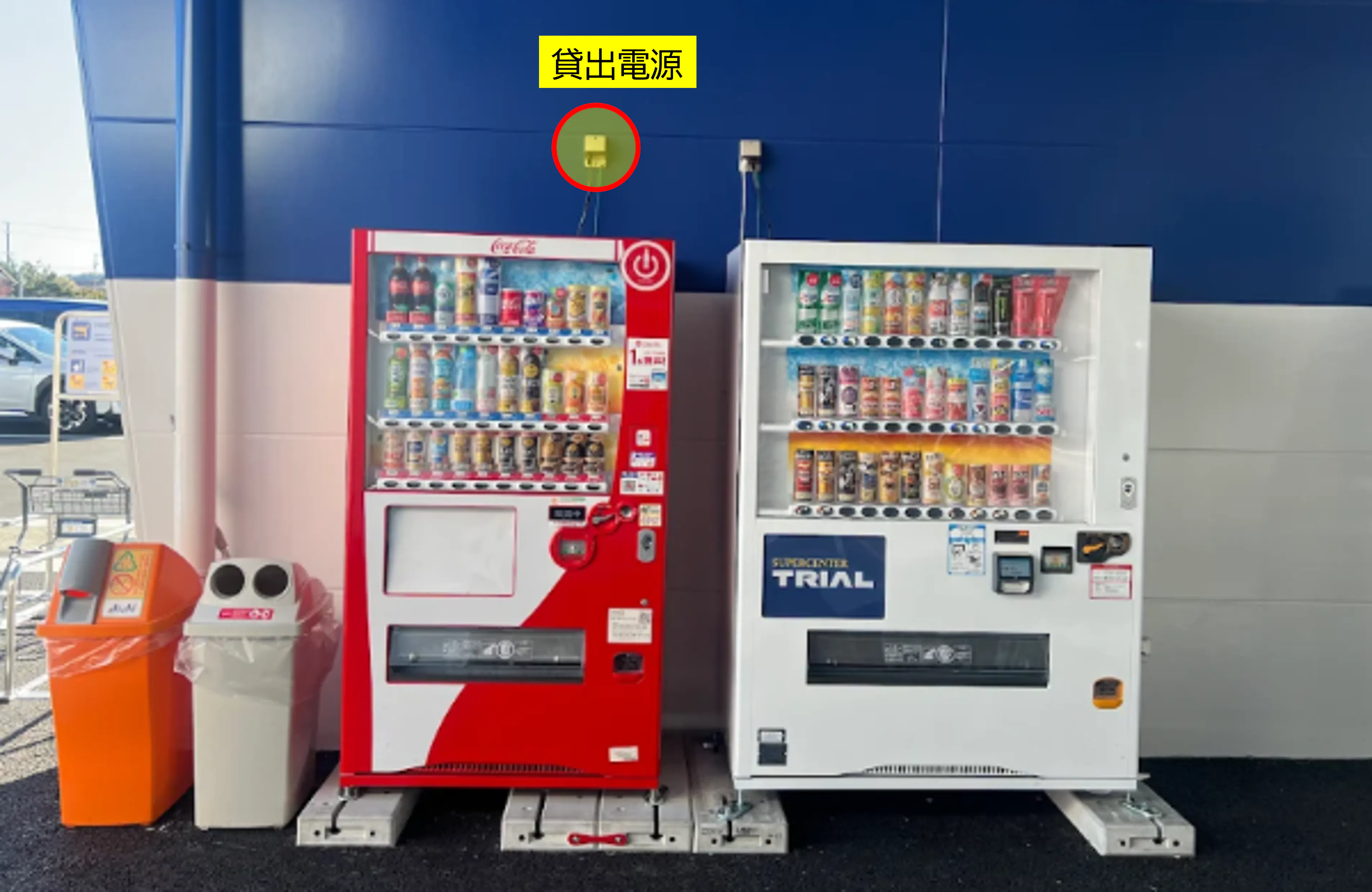 【スーパーセンタートライアル掛川店】【ポーチ前:右側(L)】食物販(キッチンカー/テント)やPR活動の出店が可能なイベントスペース