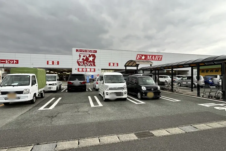 【エフマート津南】販促プロモーションに最適な屋外スペース