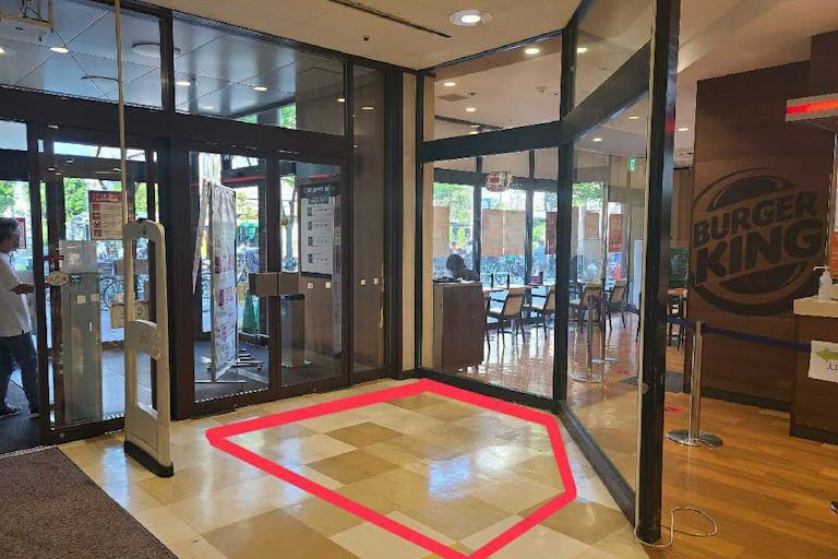 【イオン 葛西】店内:FF側入口付近催事スペースの画像1