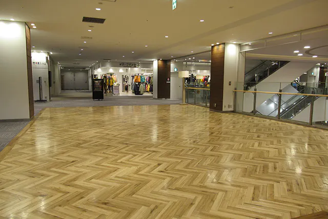 【イオンモールKYOTO】Sakura館 3階 吹き抜け横