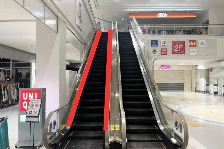 【イオンモール宇城】モール内広告 エスカレーターレーン