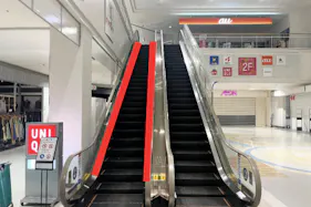【イオンモール宇城】モール内広告 エスカレーターレーン