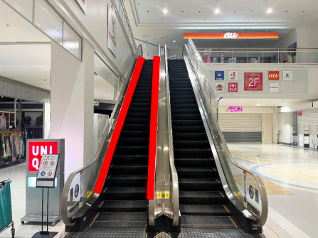 【イオンモール宇城】モール内広告 エスカレーターレーン