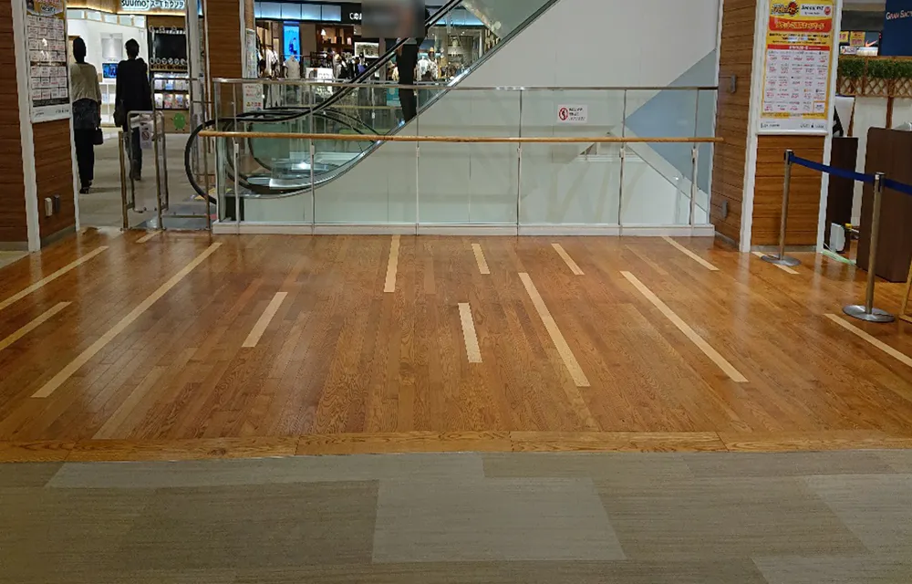 【ララガーデン長町】2階北側エスカレーター前(B)