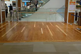 【ララガーデン長町】2階北側エスカレーター前(B)