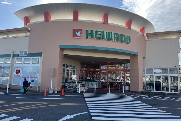 【平和堂牛野店】各種プロモーションや物販に最適なスーパー内フードコートのイベントスペースの画像1