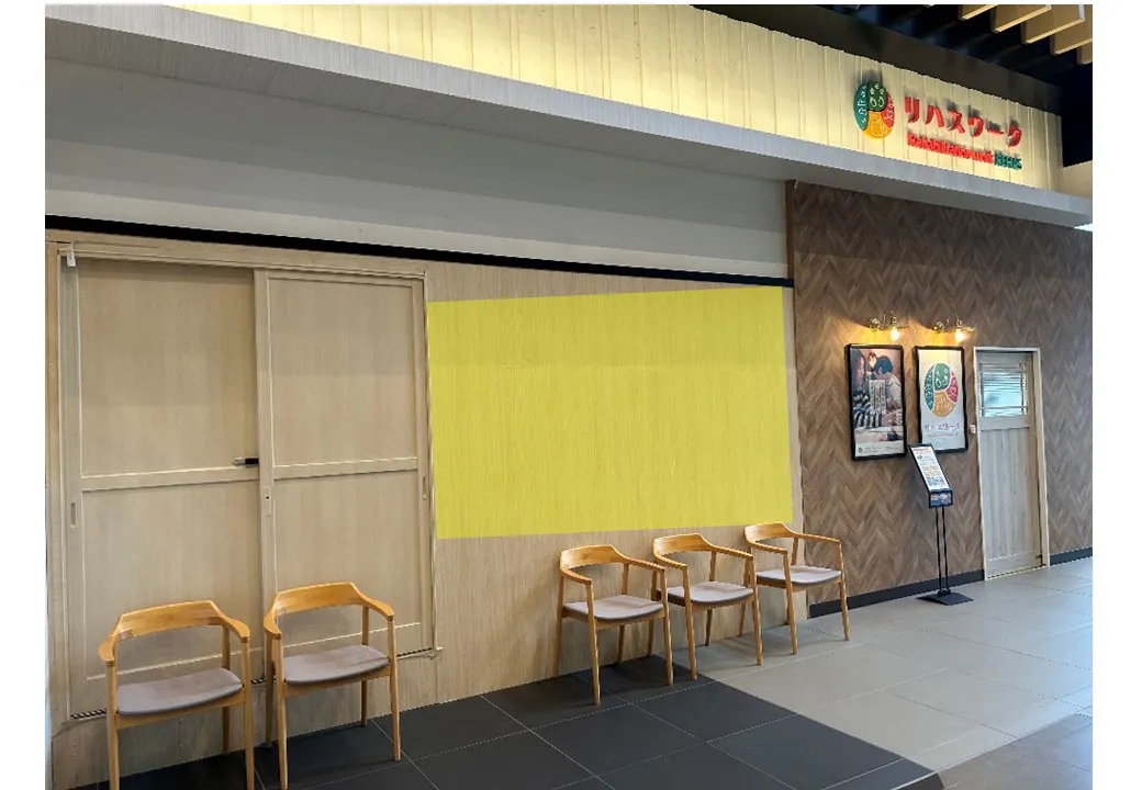 【イオンモール新小松】モール内広告　仮囲い壁（レストラン街②）の画像