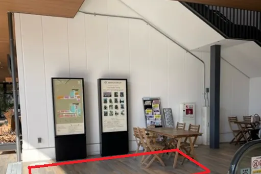 【BRANCH松井山手】PRや物販利用に適した半屋外のエスカレーター横のイベントスペース