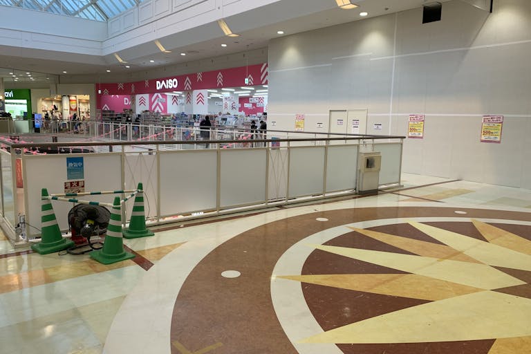 【イオンモール山形南/2階B面】物販や食物販、プロモーションイベントに最適な2階メイン動線上にある通行量の多いイベントスペースの画像1