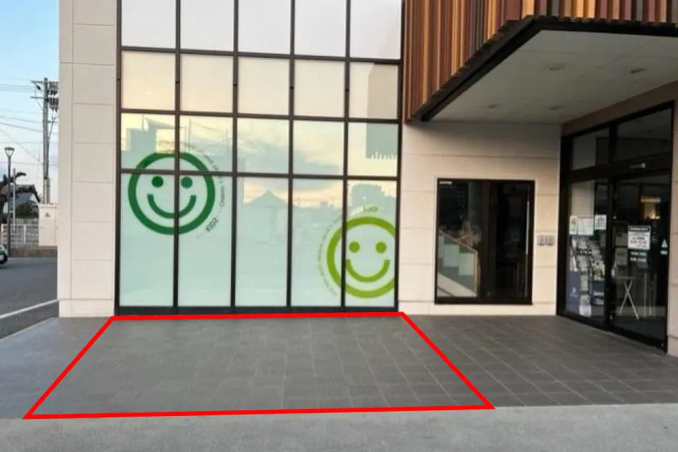 【TSUTAYA積文館書店 佐大通り店】キッチンカー出店が可能な書店の軒先スペース