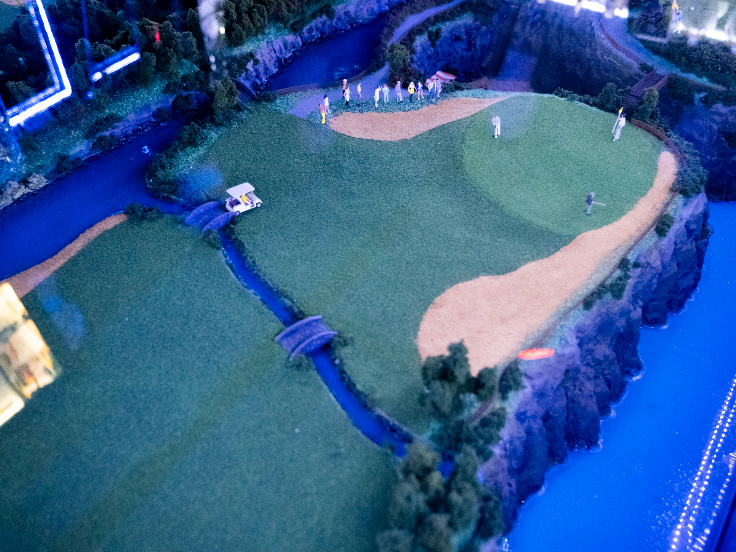 【馬車道駅4分】石壁×照明が映えるレンタルホール・ライブバー｜ライブや撮影に最適